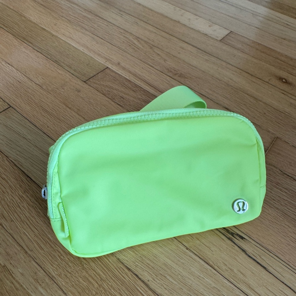 Lululemon Fluorescent Yellow Green Everywhere Belt Bag